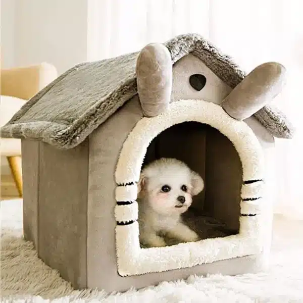 Cozy plush indoor puppy hideout in grey with star pattern and soft removable mat